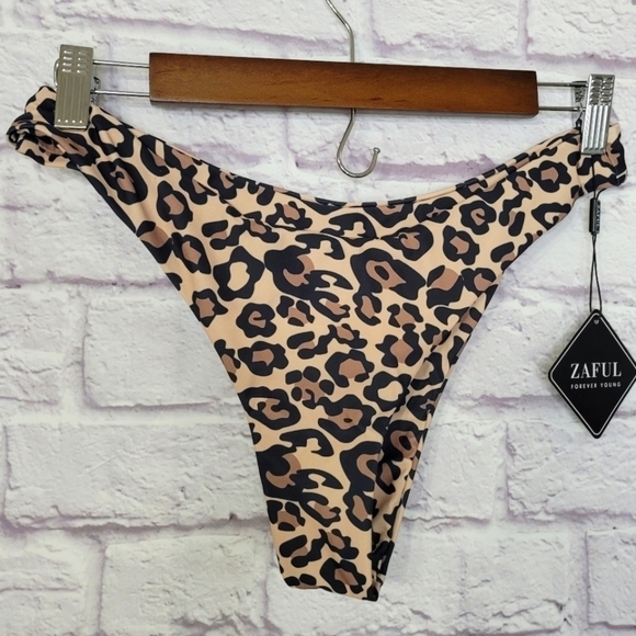 Zaful Leopard Print Bikini Bottom Size 8 NWT - Picture 1 of 5